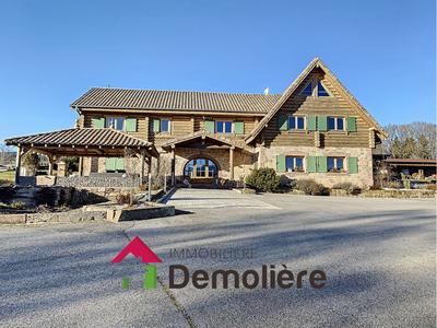 Châlet - 360 m² - 10 pièces