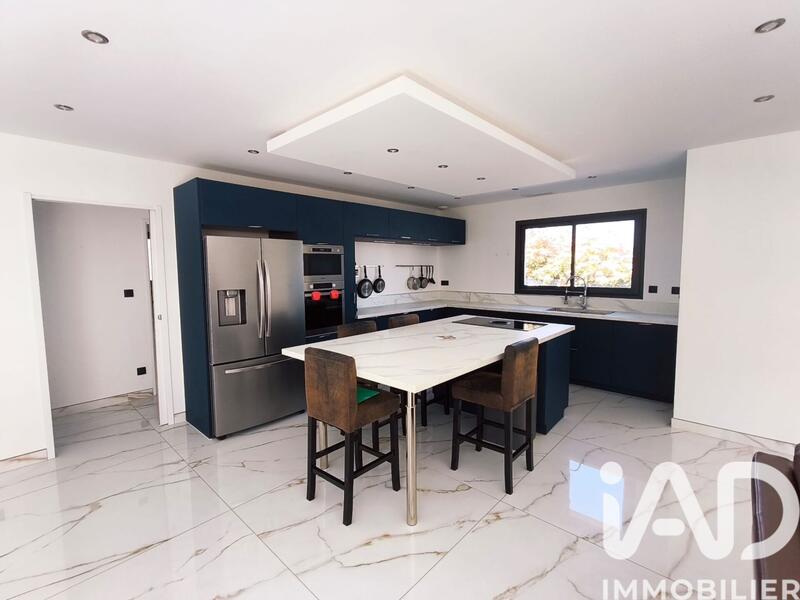 Maison - 118 m² - 4 pièces