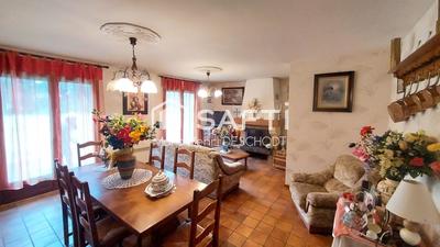 Maison - 90 m² - 5 pièces