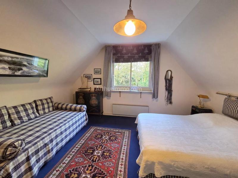 Maison - 225 m² - 8 pièces