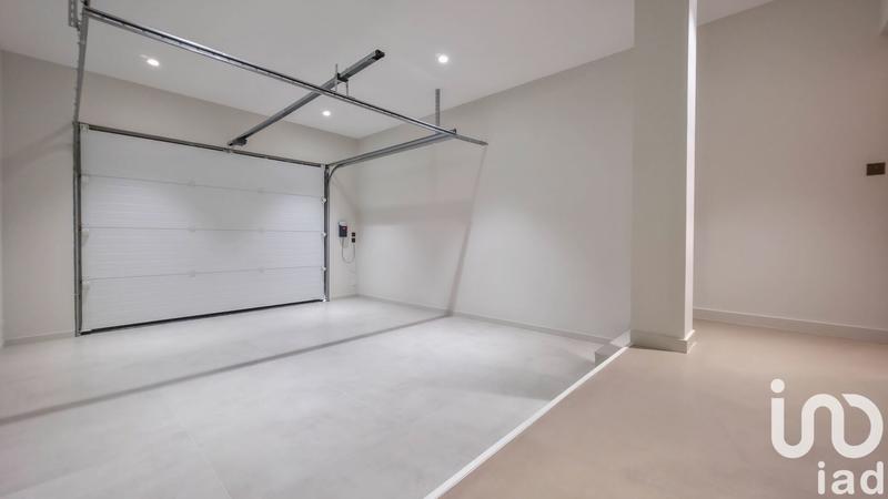 Maison - 198 m² - 5 pièces