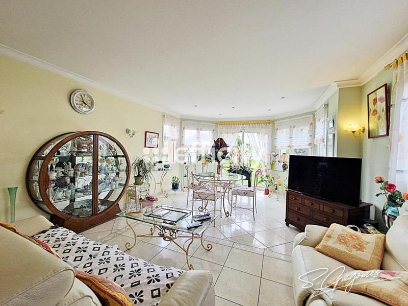 Pavillon - 165 m² - 6 pièces