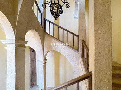 Château - 1 500 m² - 20 pièces