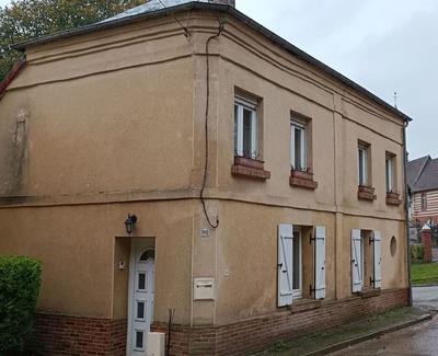 Maison traditionnelle - 153 m² - 10 pièces