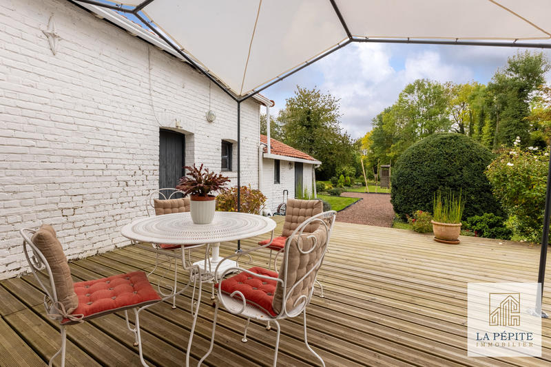 Maison - 275 m² - 7 pièces