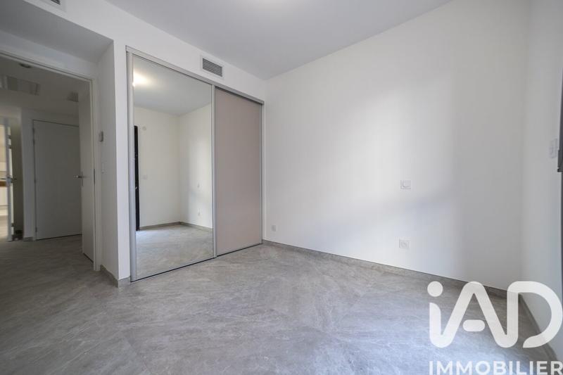 Appartement - 97 m² - 3 pièces