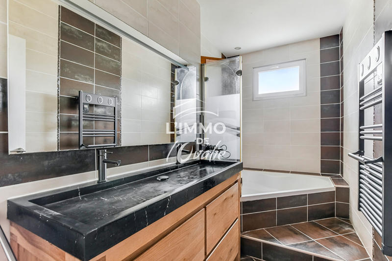 Maison - 105 m² - 4 pièces