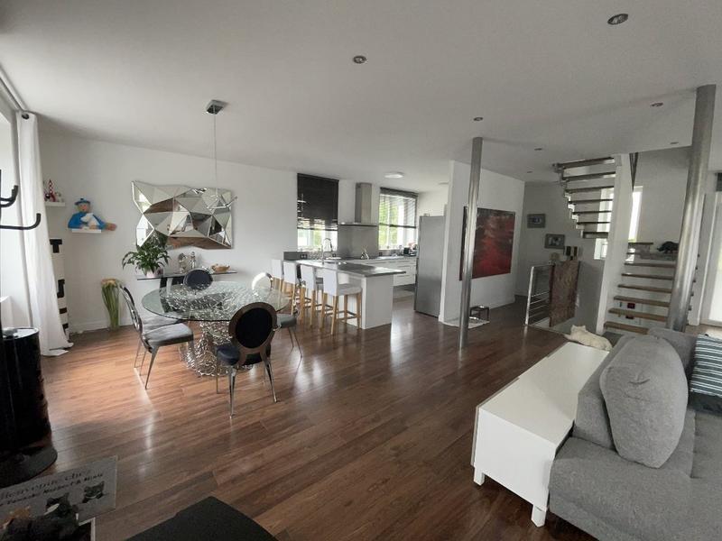 Maison en pierre - 166 m² - 6 pièces