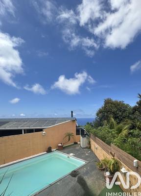 Maison - 251 m² - 7 pièces