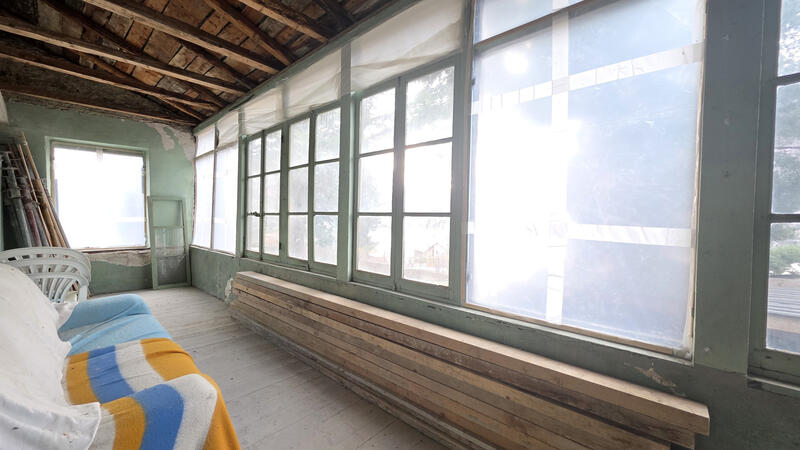 Maison - 400 m² - 12 pièces