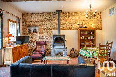 Maison - 242 m² - 11 pièces