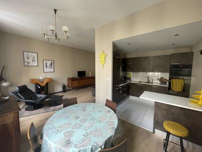 Appartement - 79 m² - 3 pièces