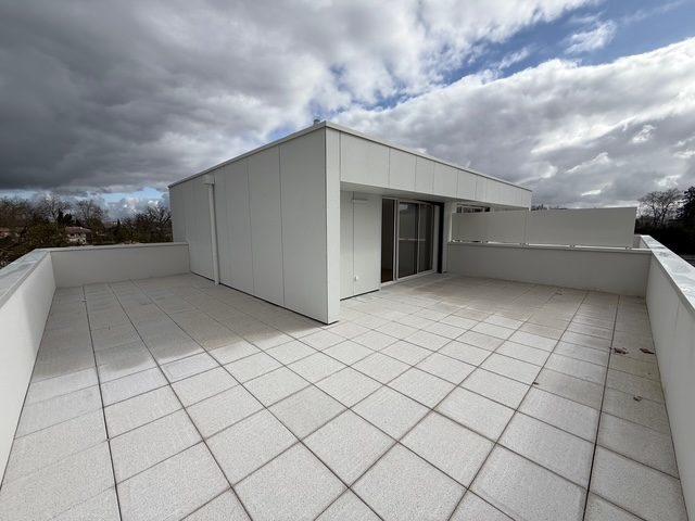 Appartement - 98 m² - 5 pièces