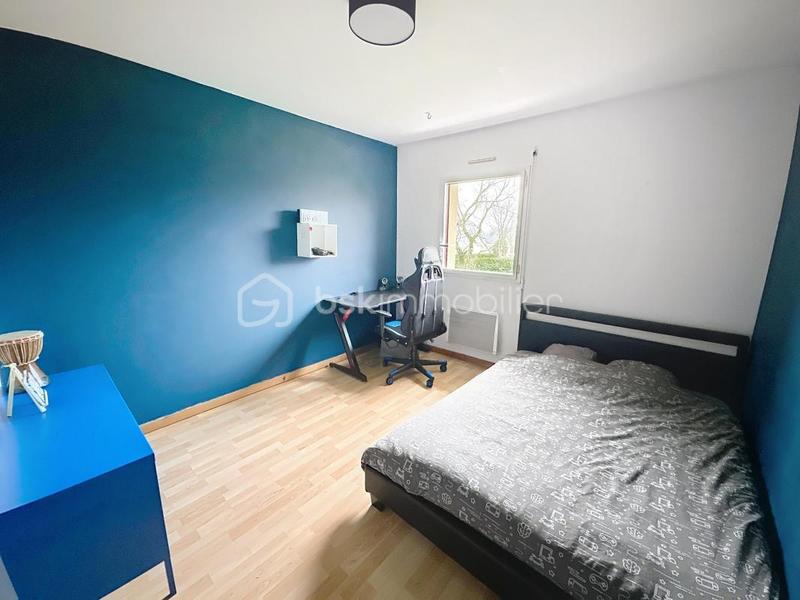 Maison - 230 m² - 10 pièces