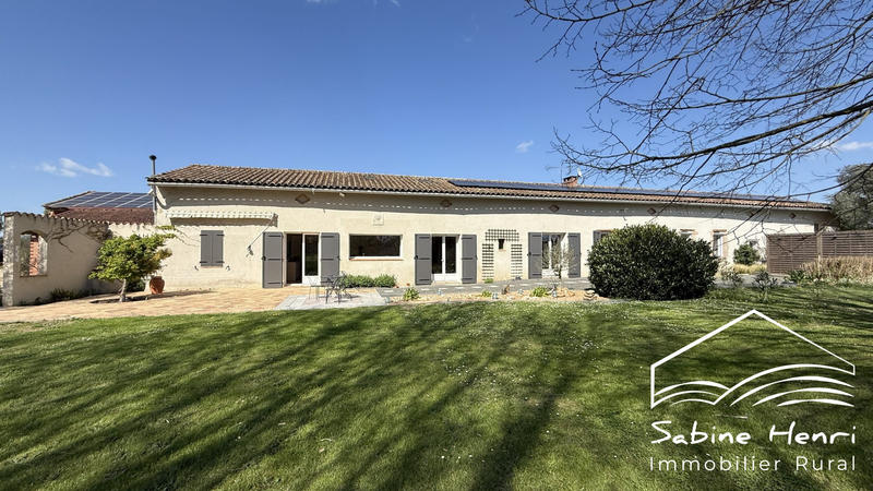 Maison - 354 m² - 10 pièces