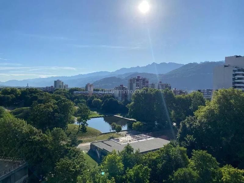 Appartement - 93 m² - 4 pièces