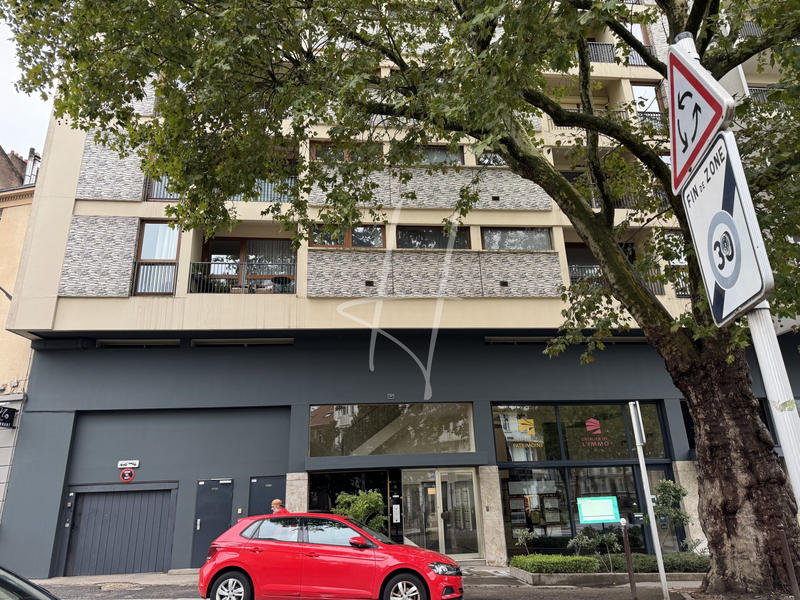 Parking / Garage - 10 m²