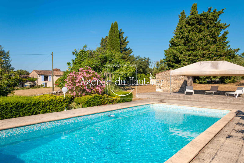 Villa - 213 m² - 7 pièces