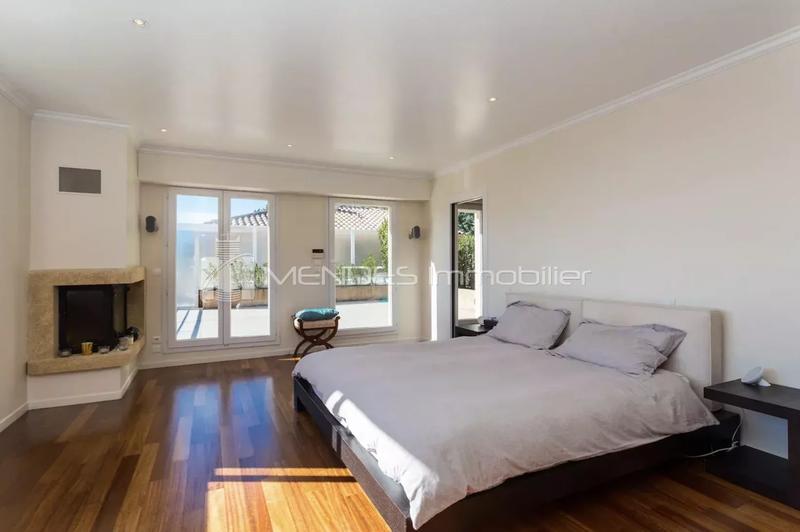 Appartement villa - 108 m² - 4 pièces