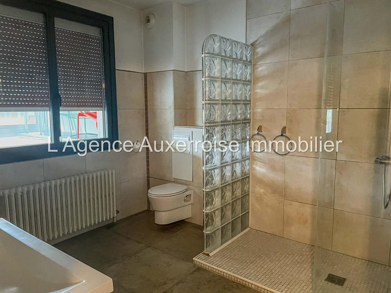 Maison - 145 m² - 5 pièces