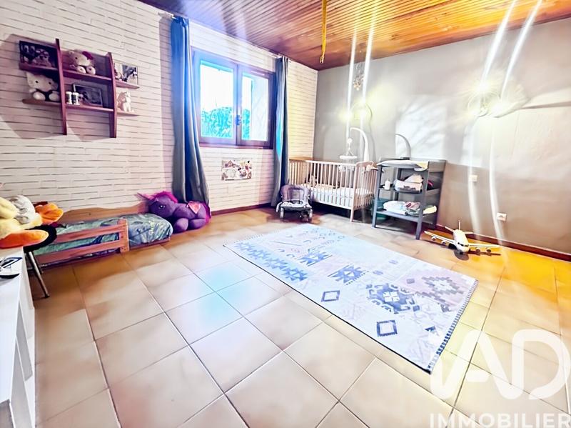 Maison - 204 m² - 9 pièces