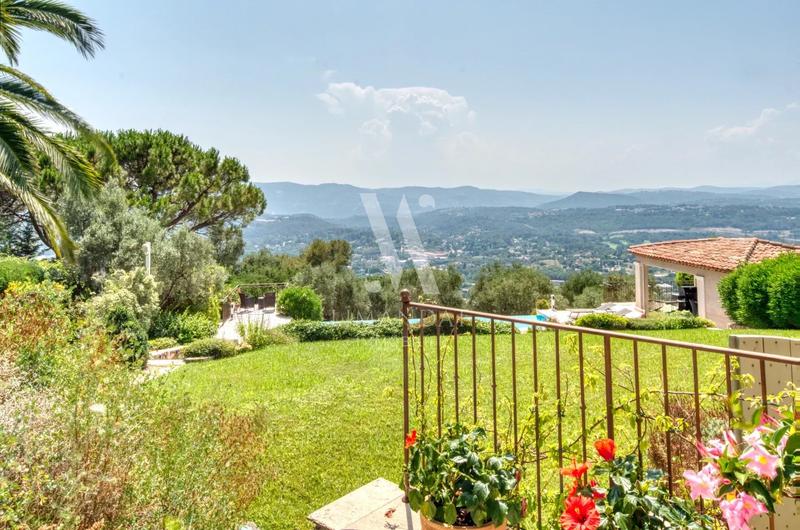 Propriété - 230 m² - 6 pièces