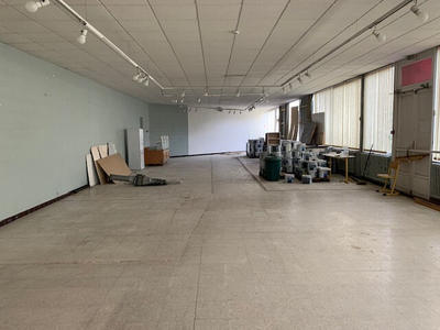 Local commercial - 6 000 m²