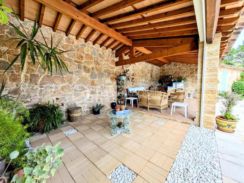 Propriété - 314 m² - 10 pièces