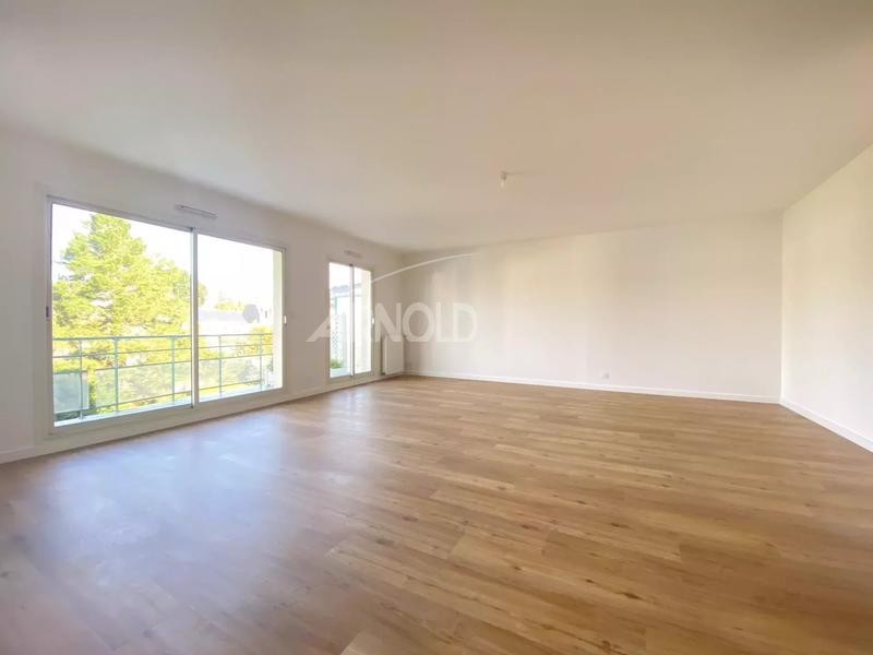 Appartement - 103 m² - 4 pièces