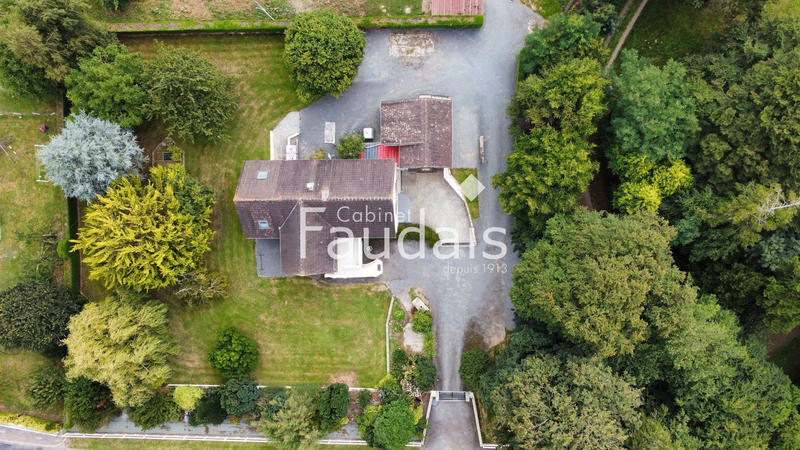 Maison - 198 m² - 8 pièces