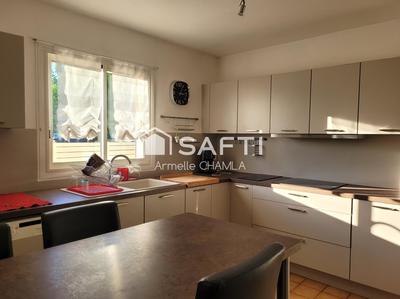 Maison - 140 m² - 5 pièces