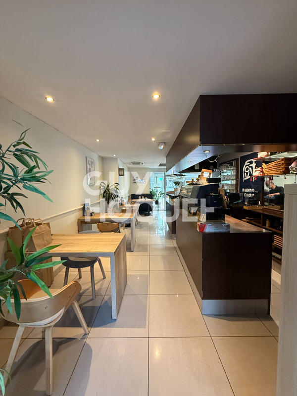 Local d'activités - 70 m²