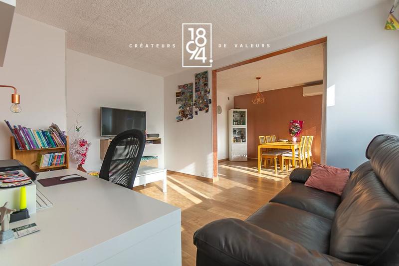 Appartement - 77 m² - 4 pièces