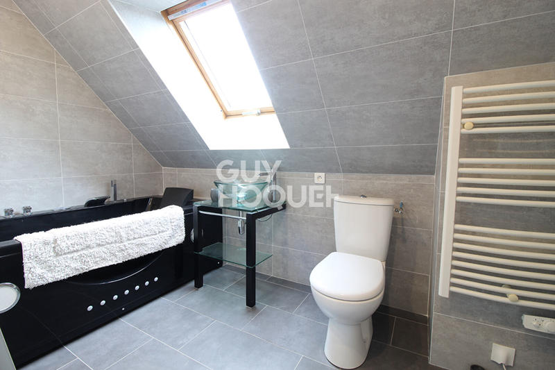 Maison - 106 m² - 6 pièces