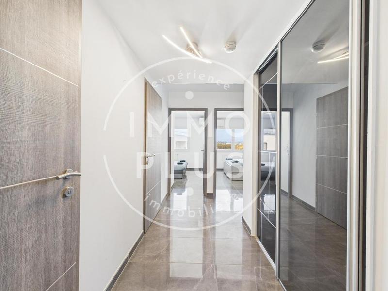 Appartement - 80 m² - 3 pièces