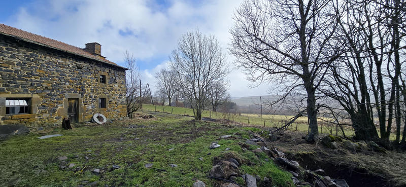 Ferme - 500 m² - 2 pièces