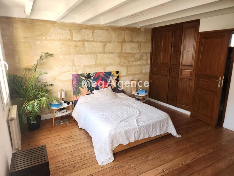 Maison - 230 m² - 8 pièces