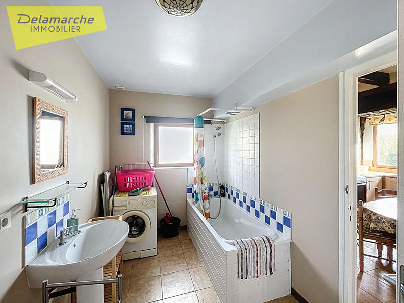 Maison - 222 m² - 8 pièces