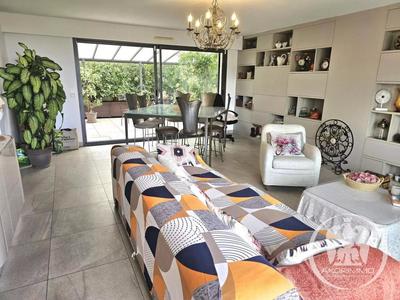 Appartement - 108 m² - 4 pièces