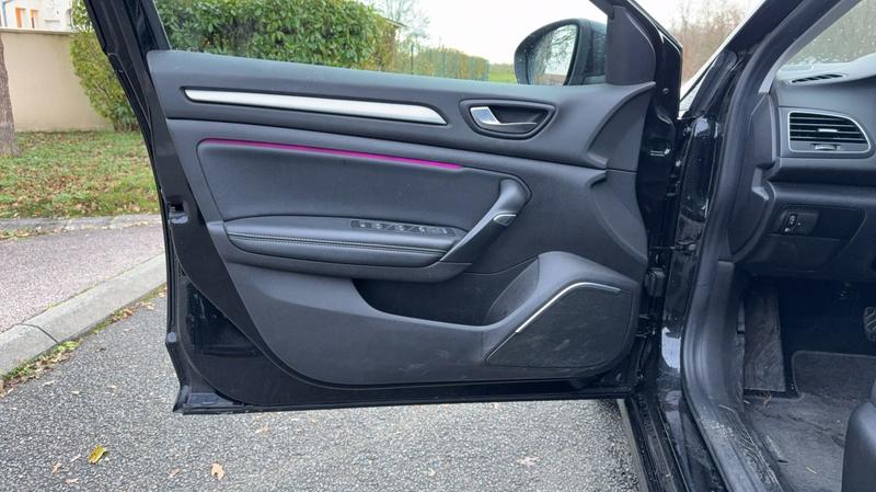 Renault Mégane Estate IV 1.5 Blue dCi 115 Edc Business Intens - Automatique