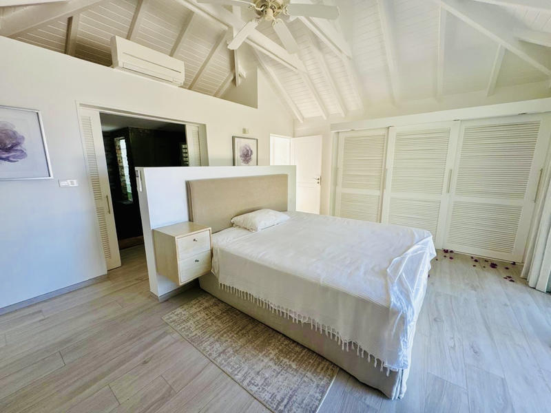 Villa - 250 m² - 5 pièces