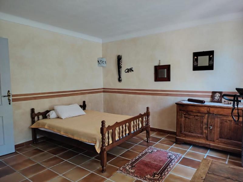 Maison - 222 m² - 7 pièces