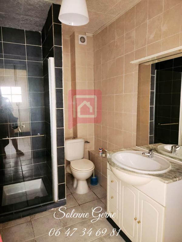 Immeuble - 220 m² - 10 pièces