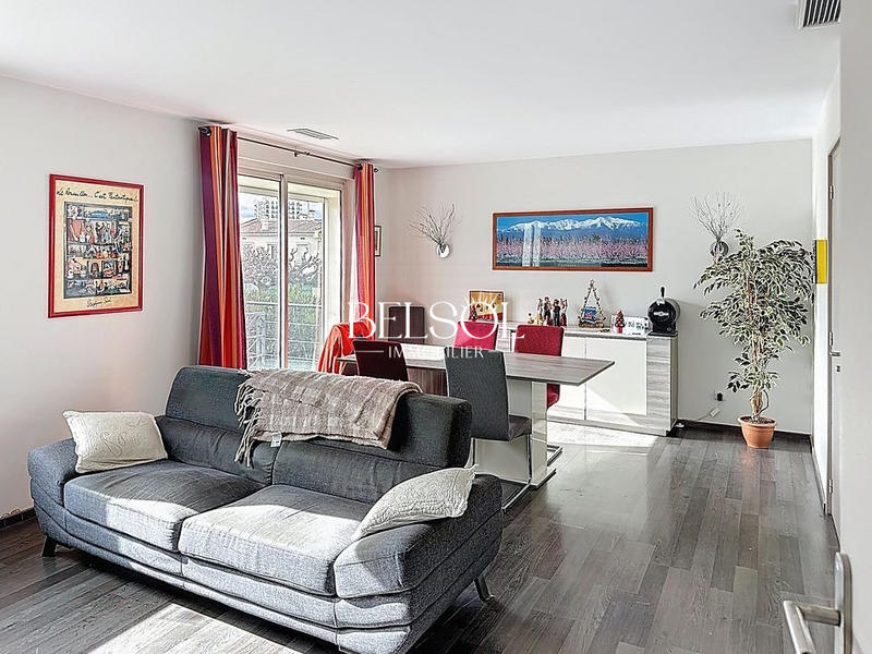 Maison - 98 m² - 5 pièces