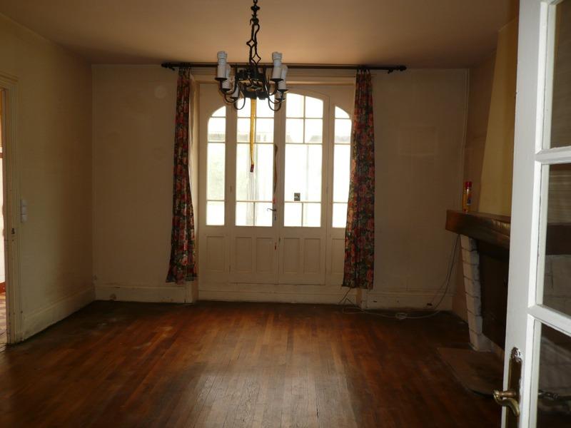 Maison - 261 m² - 12 pièces