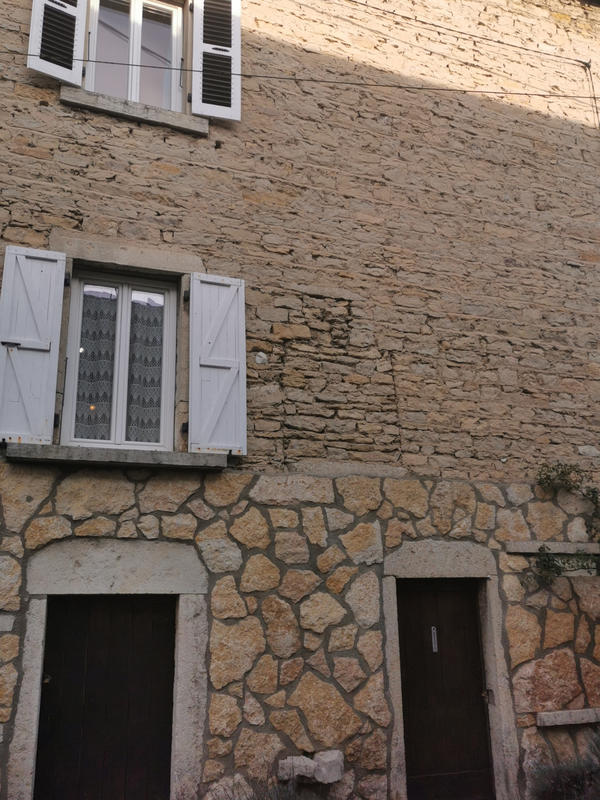 Maison de village - 90 m² - 4 pièces