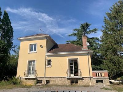 Maison ancienne - 202 m² - 8 pièces