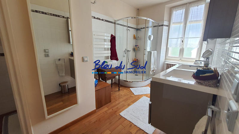 Maison - 196 m² - 10 pièces