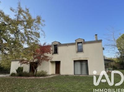 Maison - 185 m² - 8 pièces