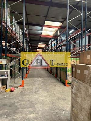 Entrepôt - 2 500 m²